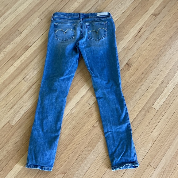 Levis Demi Curve Low Rise Skinny - Picture 7 of 7